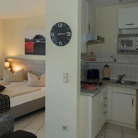 1-raum Mit Terrasse * פלאו אם זה